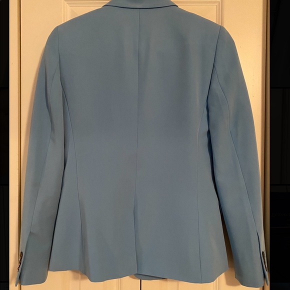 Tahari single button blazer. Size 4. - Picture 2 of 5